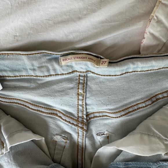 Levi Ribcage - Picture 3 of 6